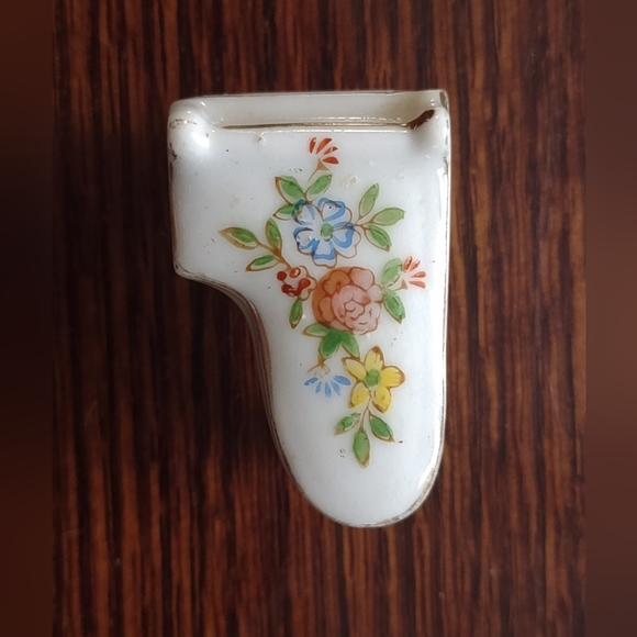 Miniature mid century decorative piano about an inch and 3 quarters long - Picture 1 of 6